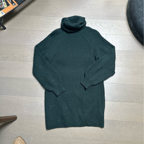 12th Tribe Dresses & Skirts - 12th Tribe x SaltyBlonde Knit Turtleneck Dress